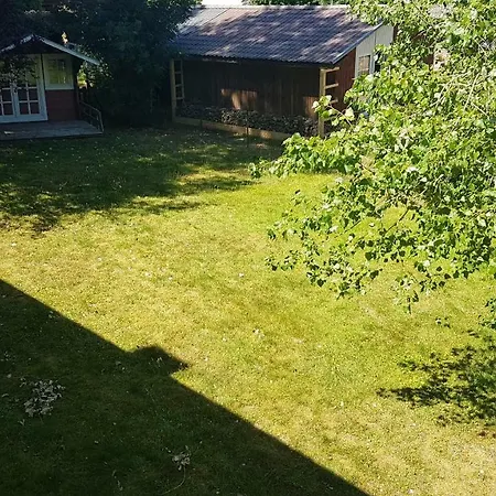 Ferienhaus Bahnenswarft بيت للعطل Dagebüll