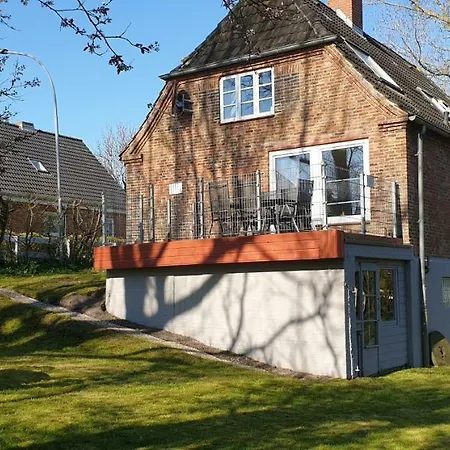 Ferienhaus Bahnenswarft بيت للعطل Dagebüll
