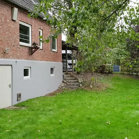 Ferienhaus Bahnenswarft بيت للعطل Dagebüll