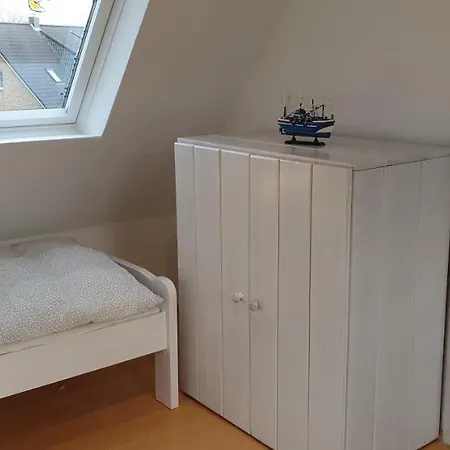 Ferienhaus Bahnenswarft بيت للعطل Dagebüll